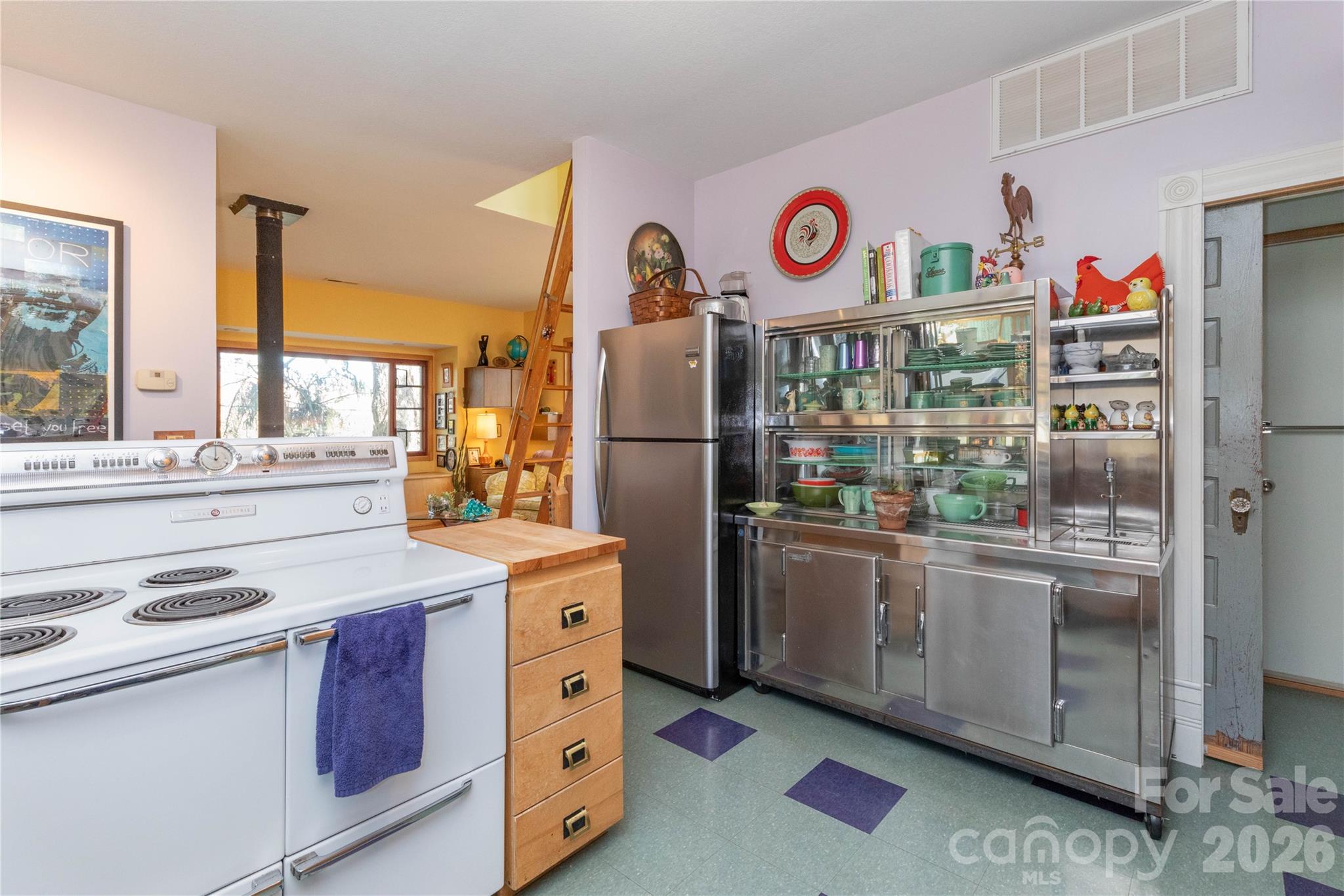297 Hillside Street Property Photo 21