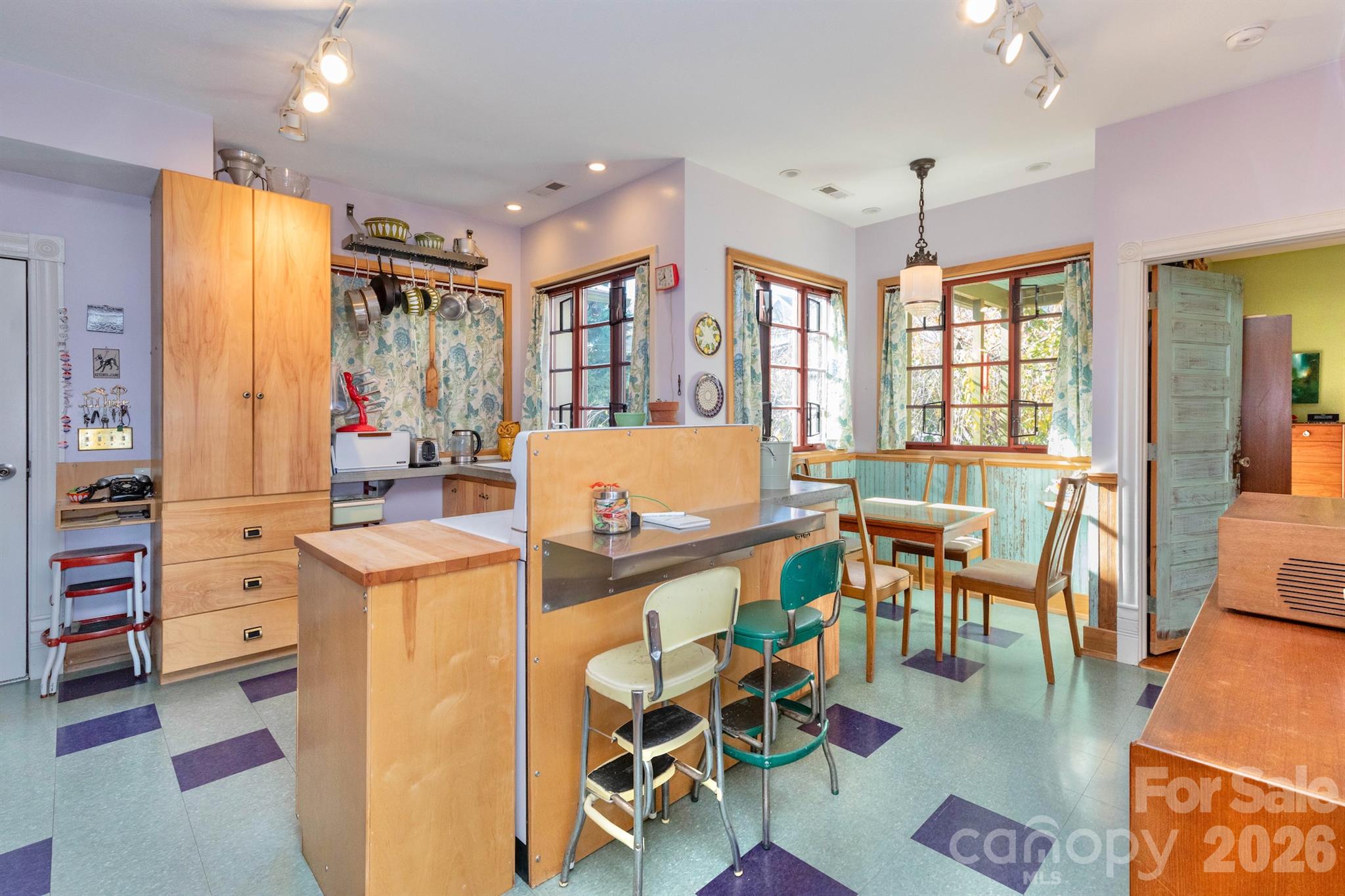 297 Hillside Street Property Photo 23