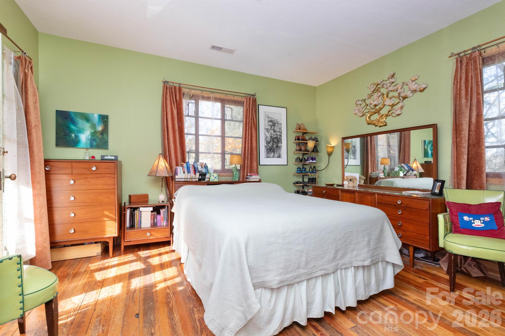 297 Hillside Street Property Photo 27