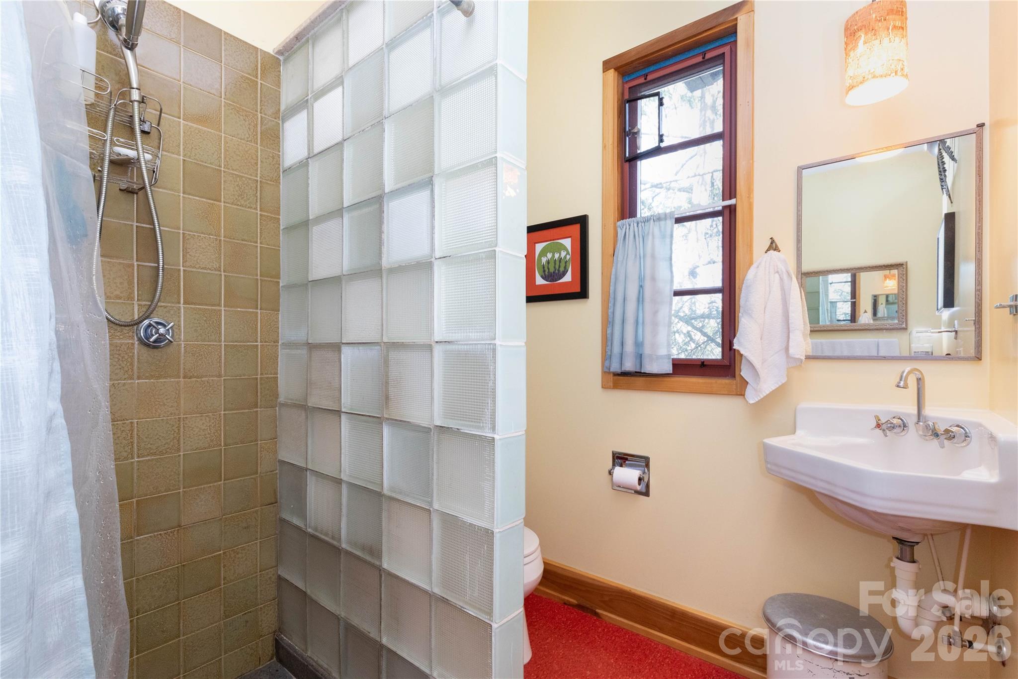 297 Hillside Street Property Photo 28