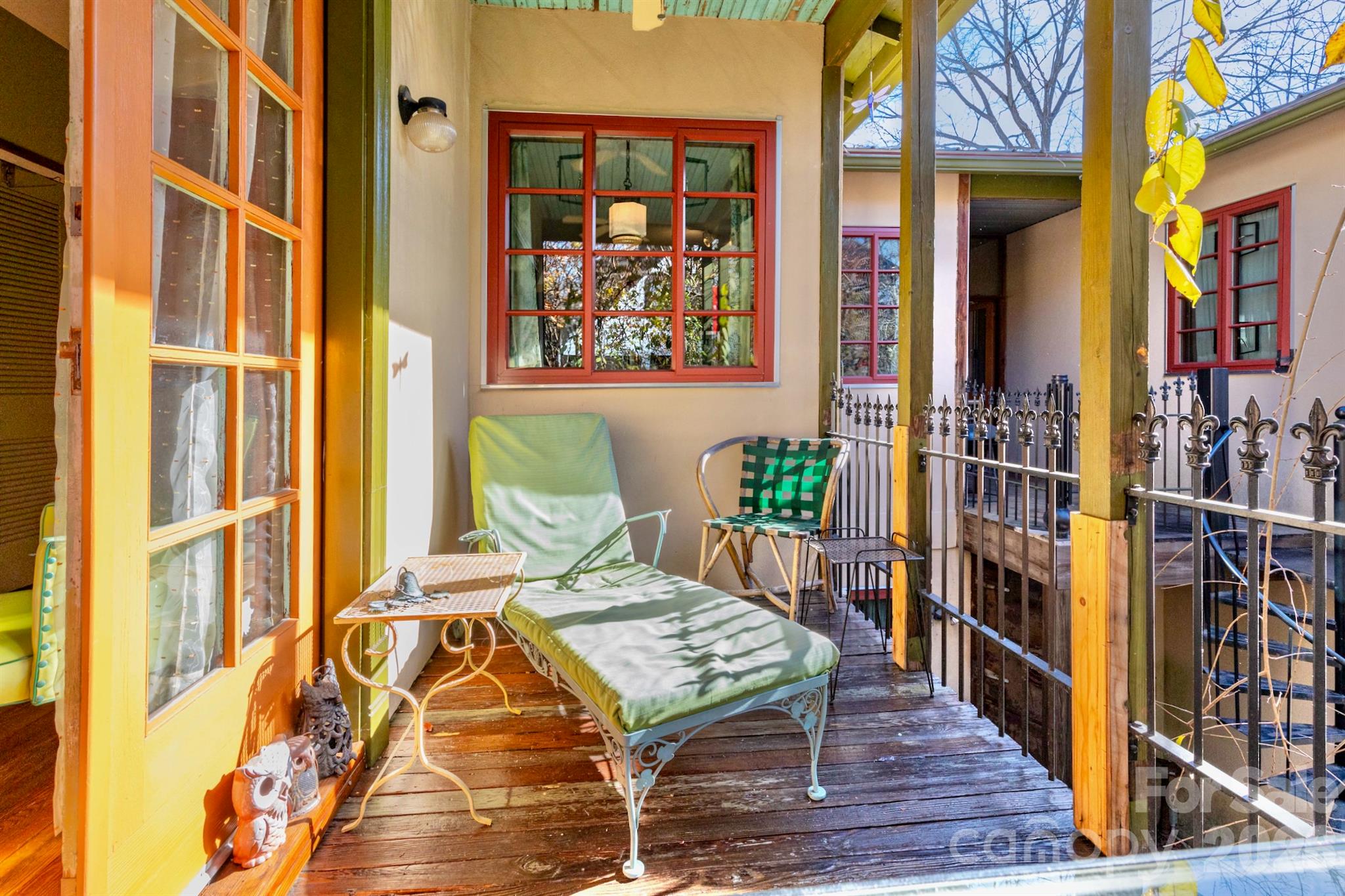 297 Hillside Street Property Photo 30