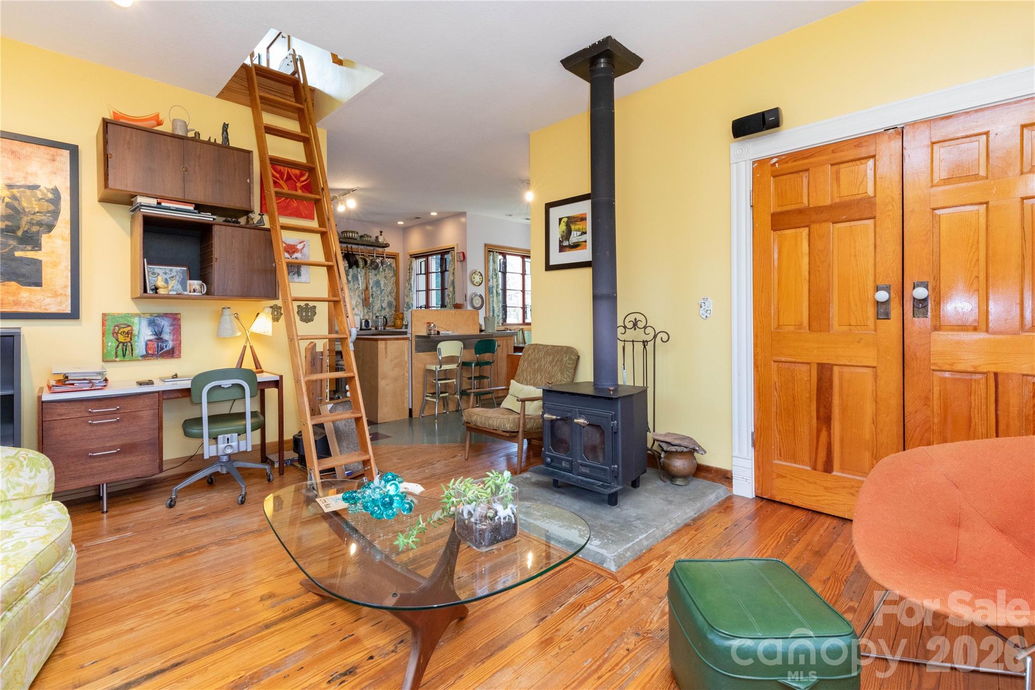 297 Hillside Street Property Photo 32