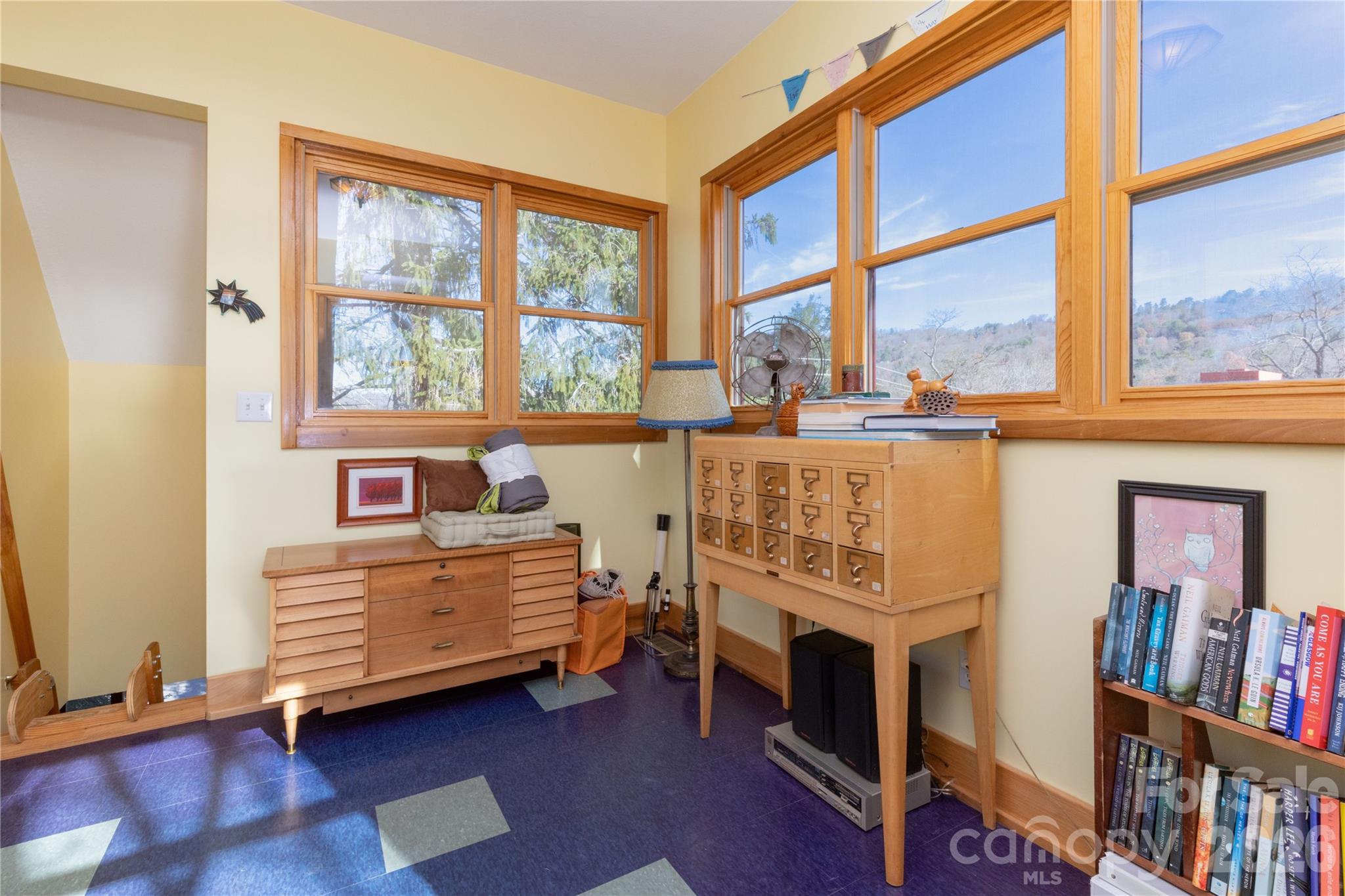 297 Hillside Street Property Photo 34