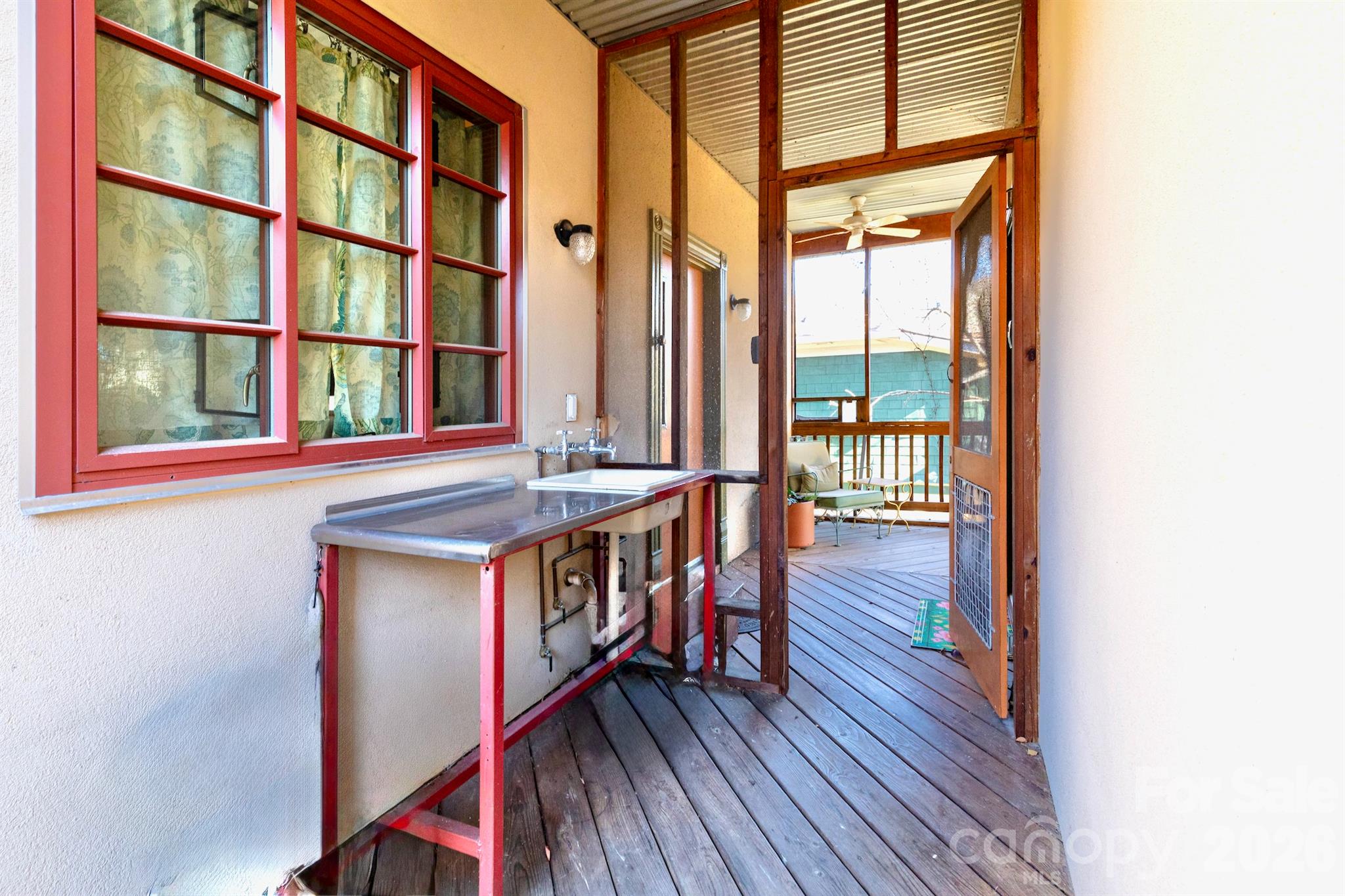 297 Hillside Street Property Photo 35