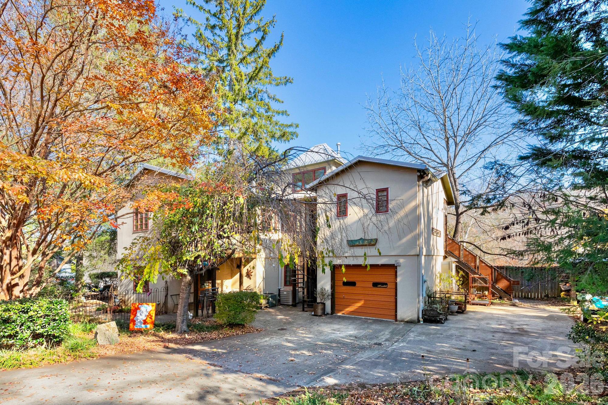 297 Hillside Street Property Photo 1
