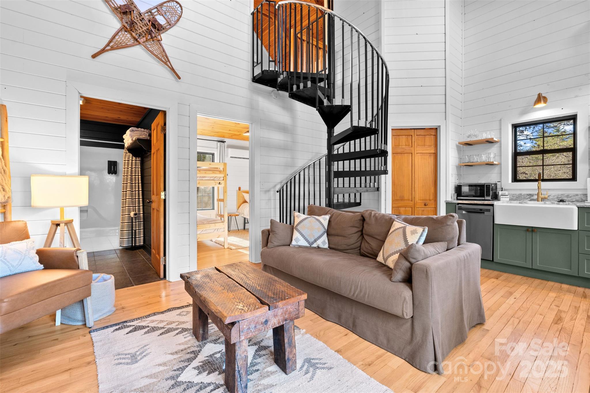 100 Bear Den Mountain View Drive 2 Property Photo 4