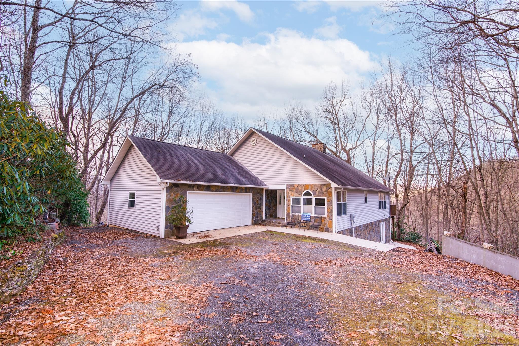194 Ridgeview Drive Property Photo 1