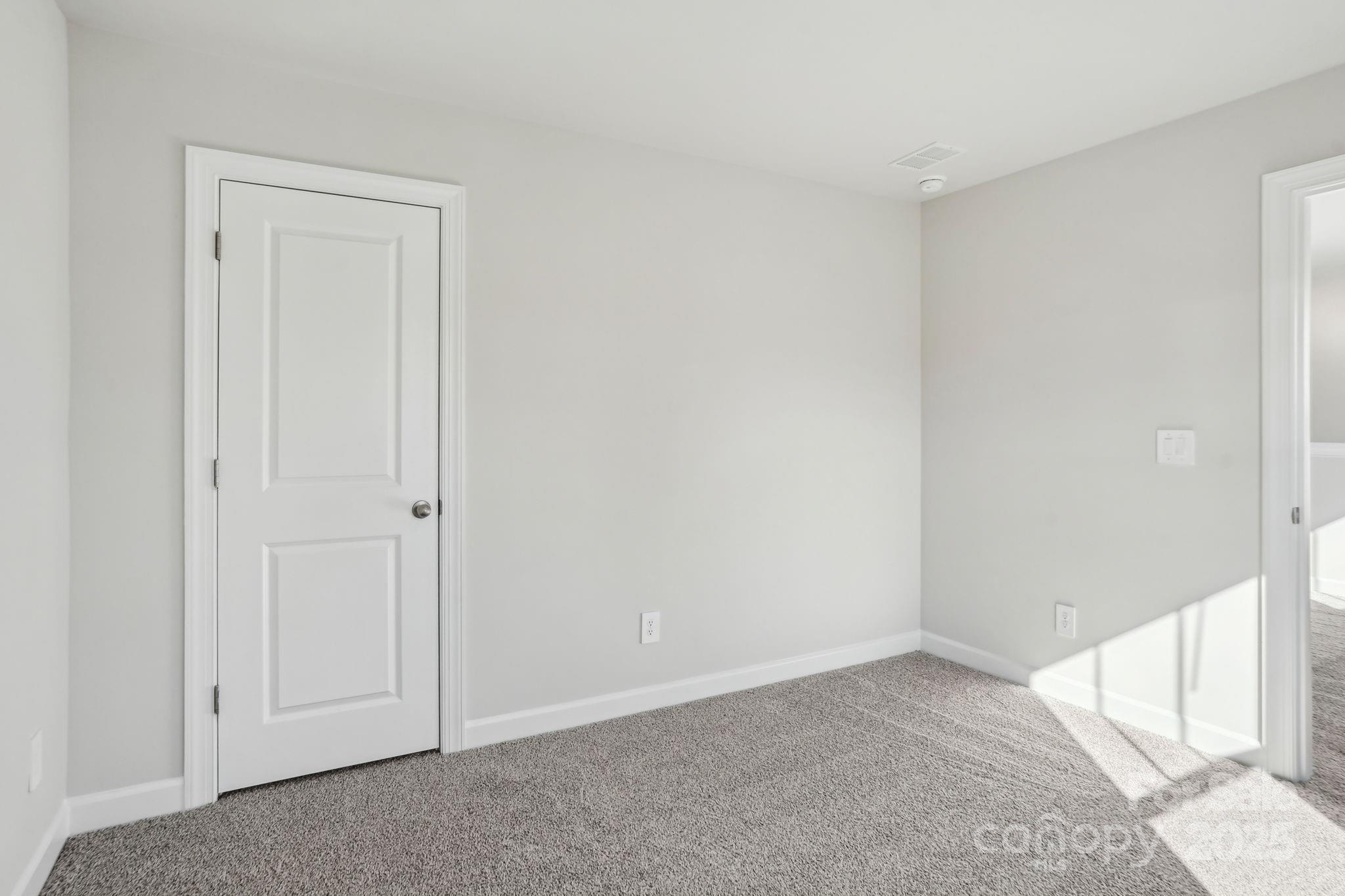5033 Poplin Valley Property Photo 14