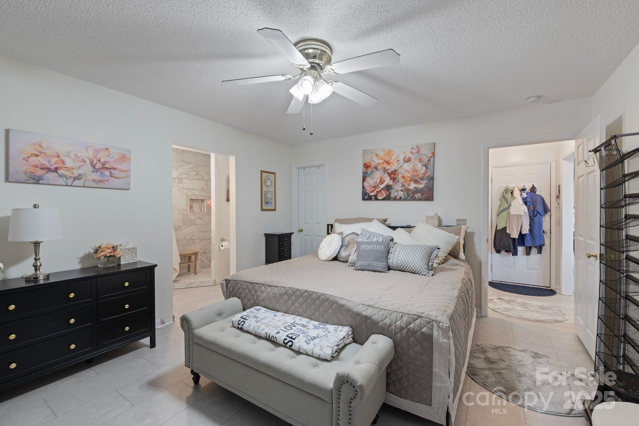 100 Lindsay Drive Property Photo 16