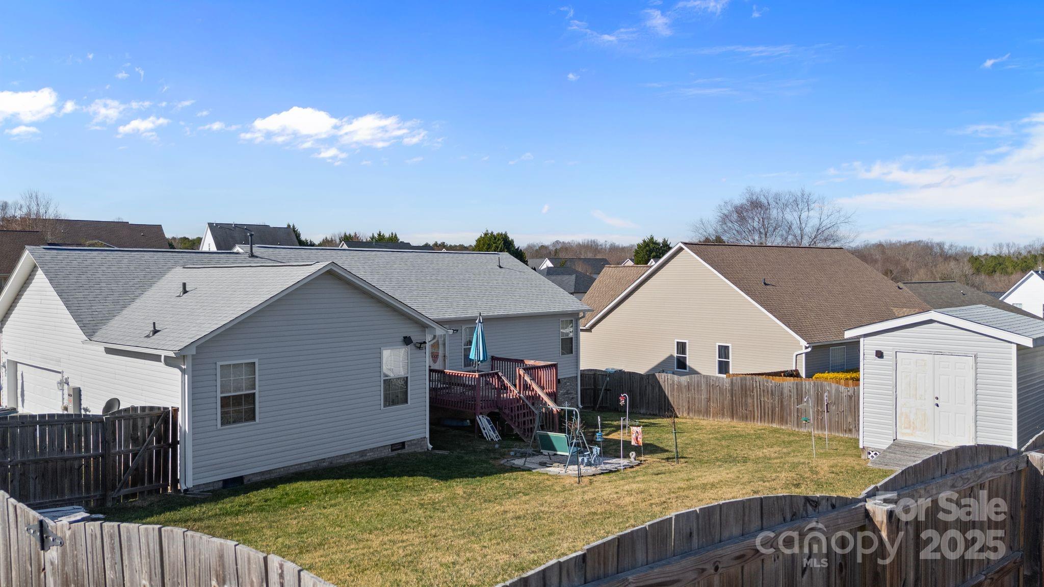 100 Lindsay Drive Property Photo 23