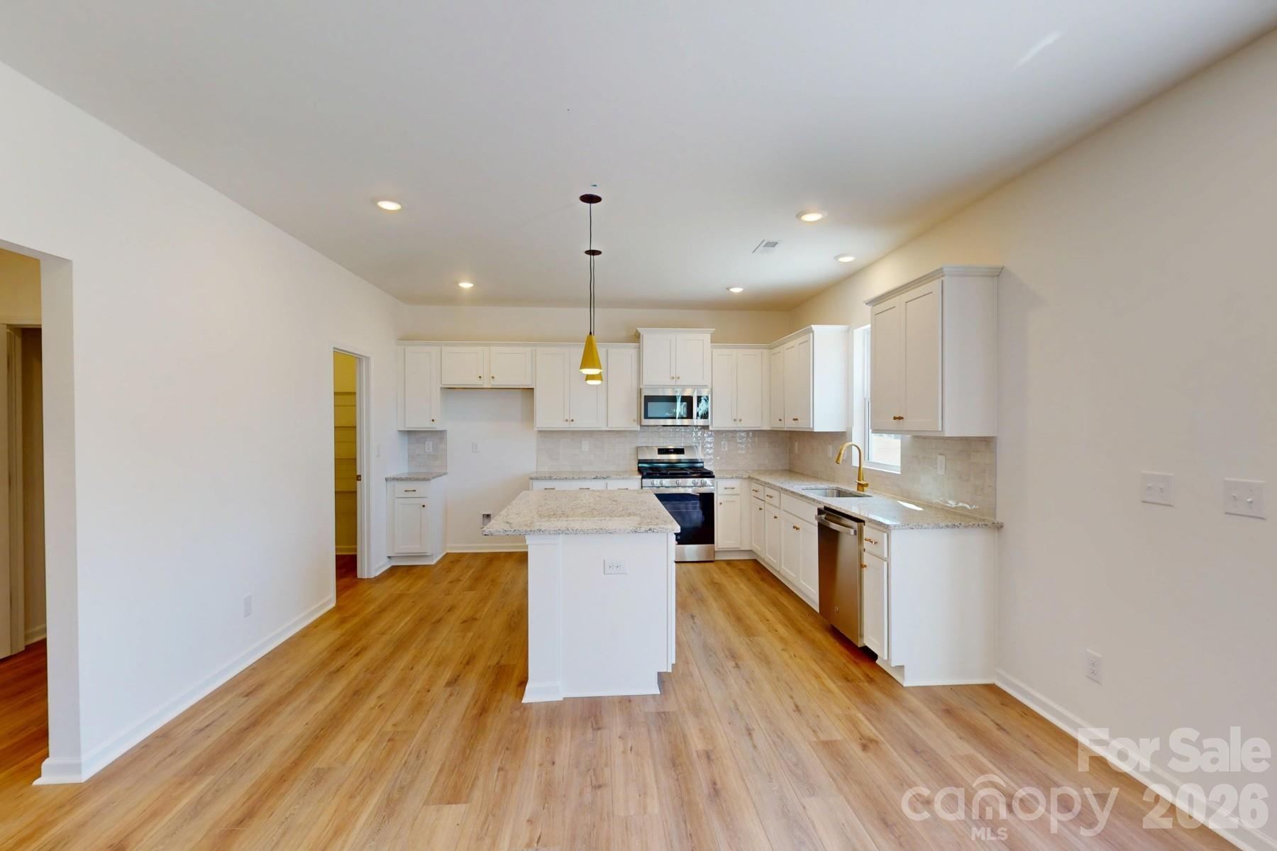 500 Willoughby Park Drive Property Photo 8