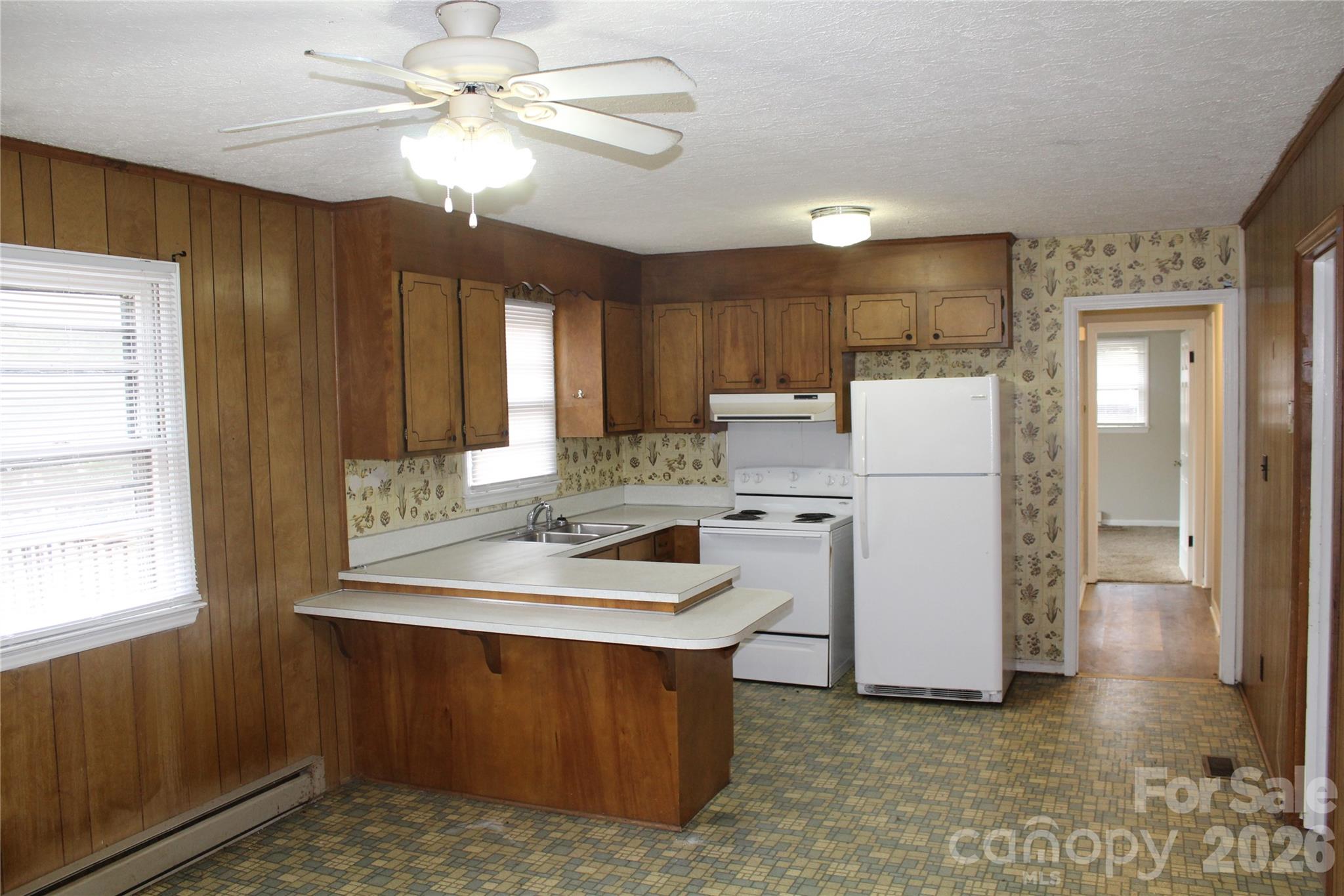 1156 Oak Forest Drive Property Photo 4