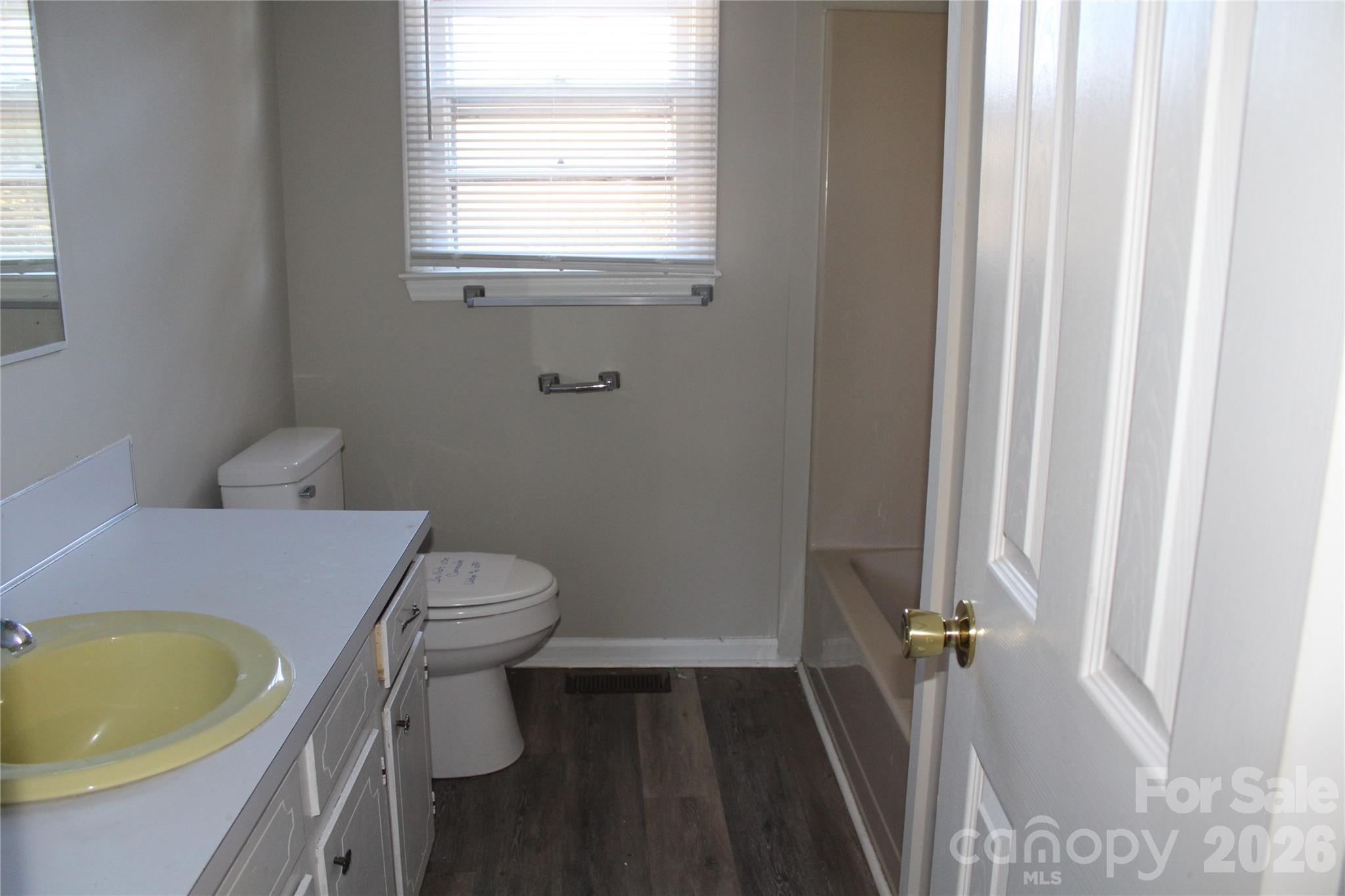 1156 Oak Forest Drive Property Photo 7