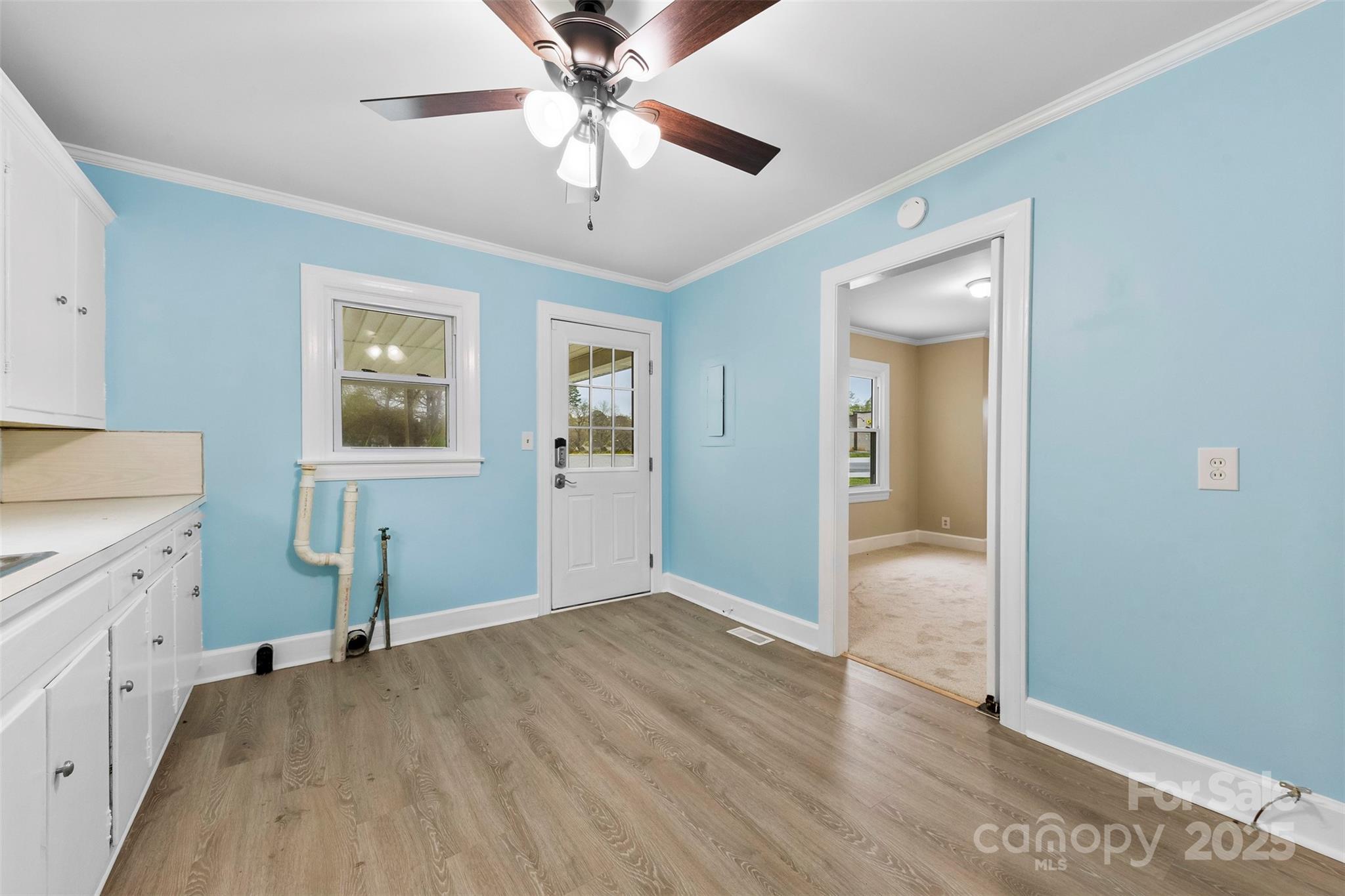 2300 Linwood Road Property Photo 10
