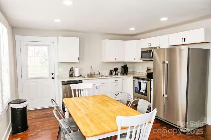 606 Childs Street Property Photo 6