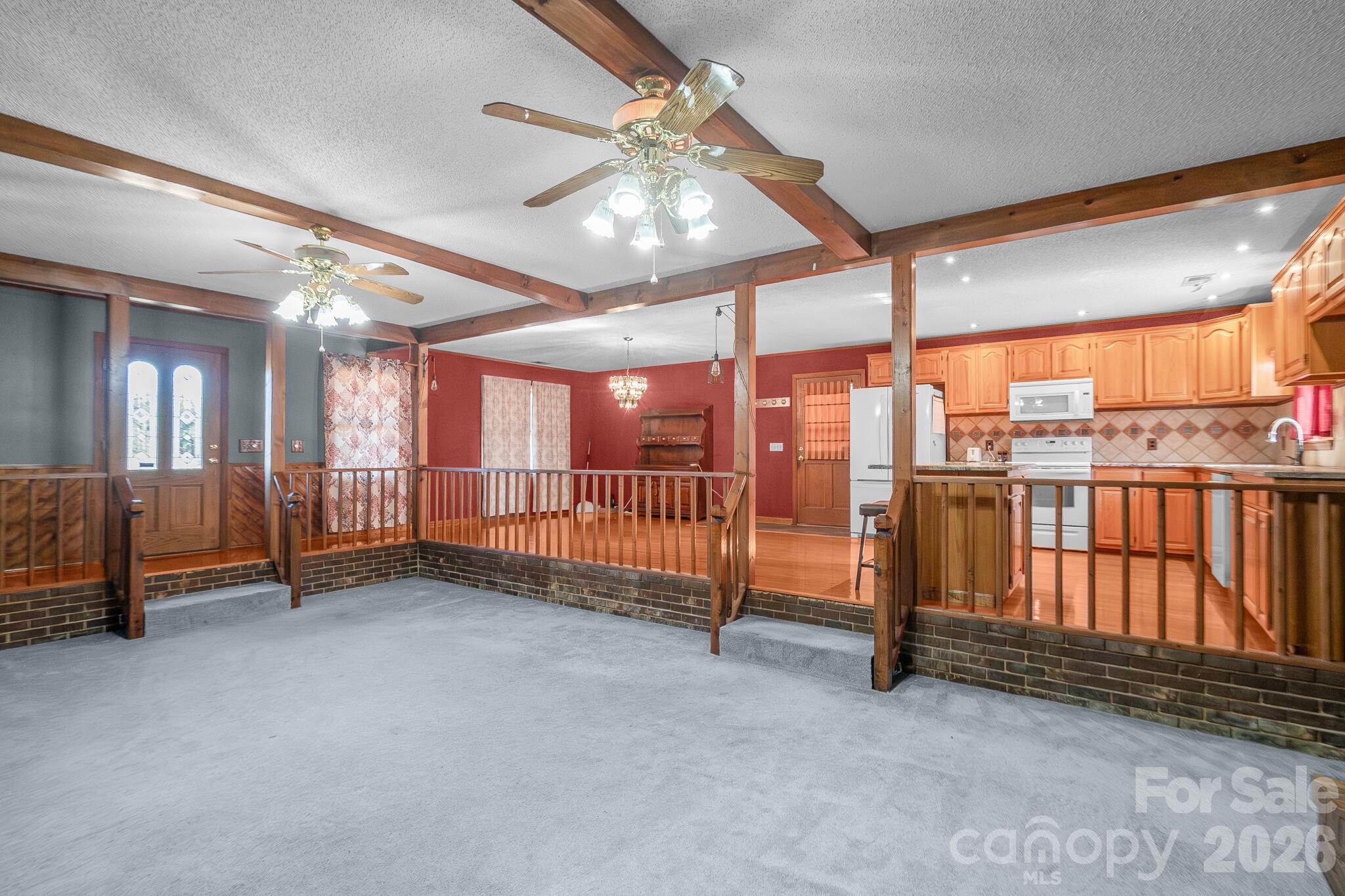 1295 Cattle Ridge Road Property Photo 3
