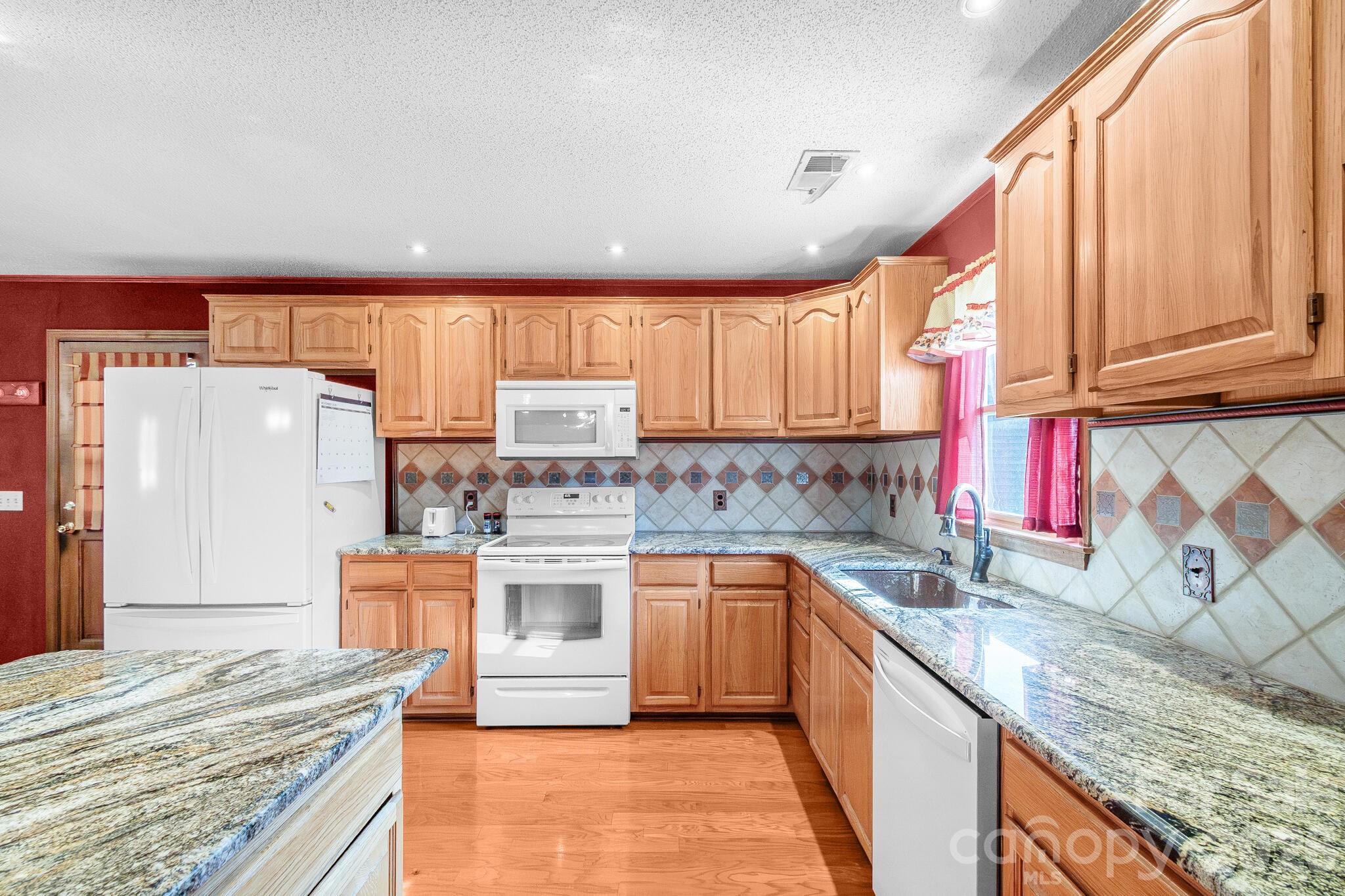 1295 Cattle Ridge Road Property Photo 10