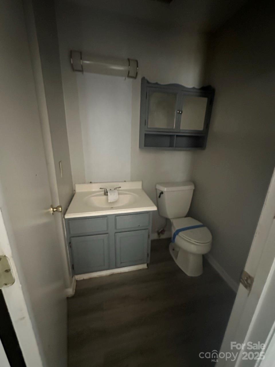 2000 Teddington Drive Property Photo 12