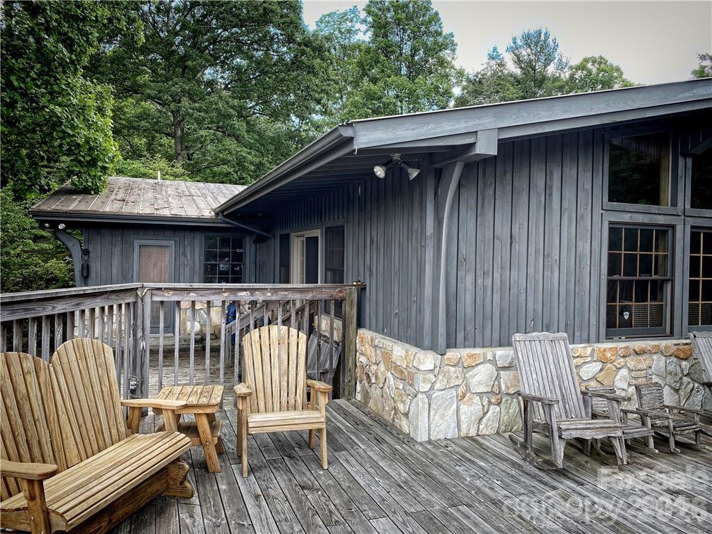2736 White Oak Flats Road Property Photo 11