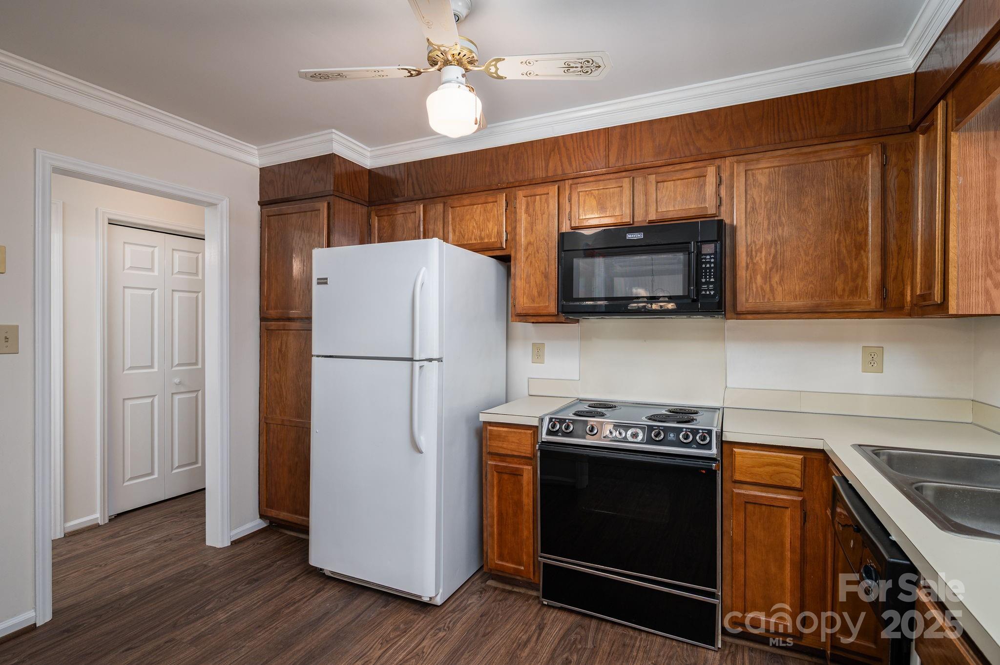1212 E Franklin Boulevard D Property Photo 7