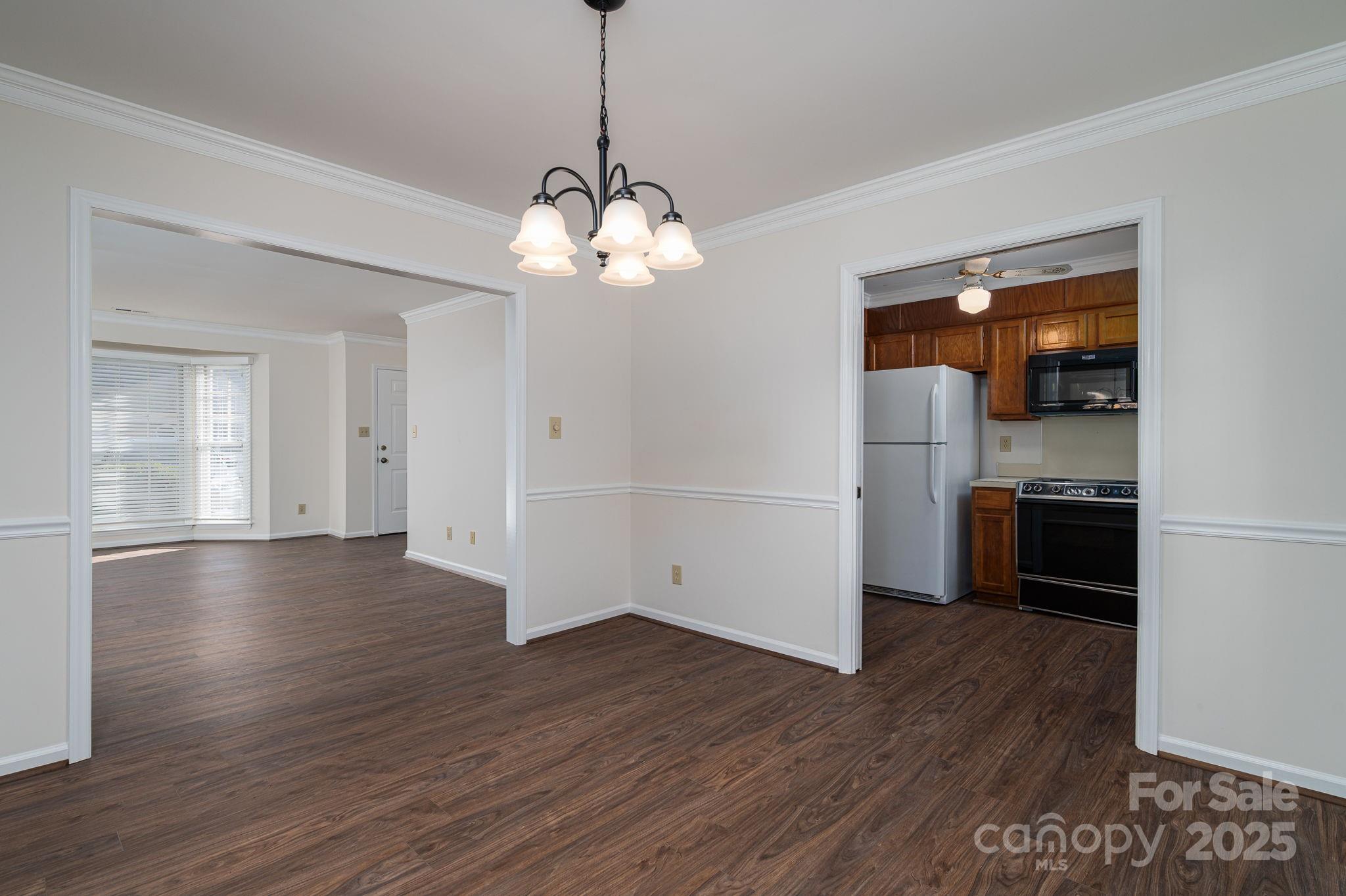 1212 E Franklin Boulevard D Property Photo 8