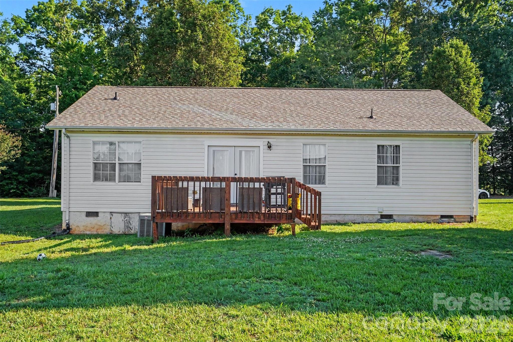 105 3rd Avenue Property Photo 26