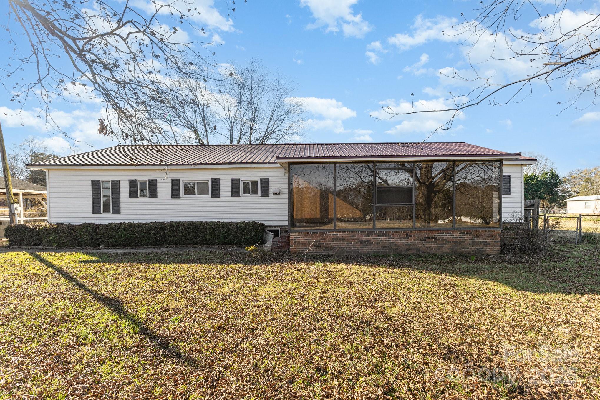 610 Osteen Road Property Photo 2