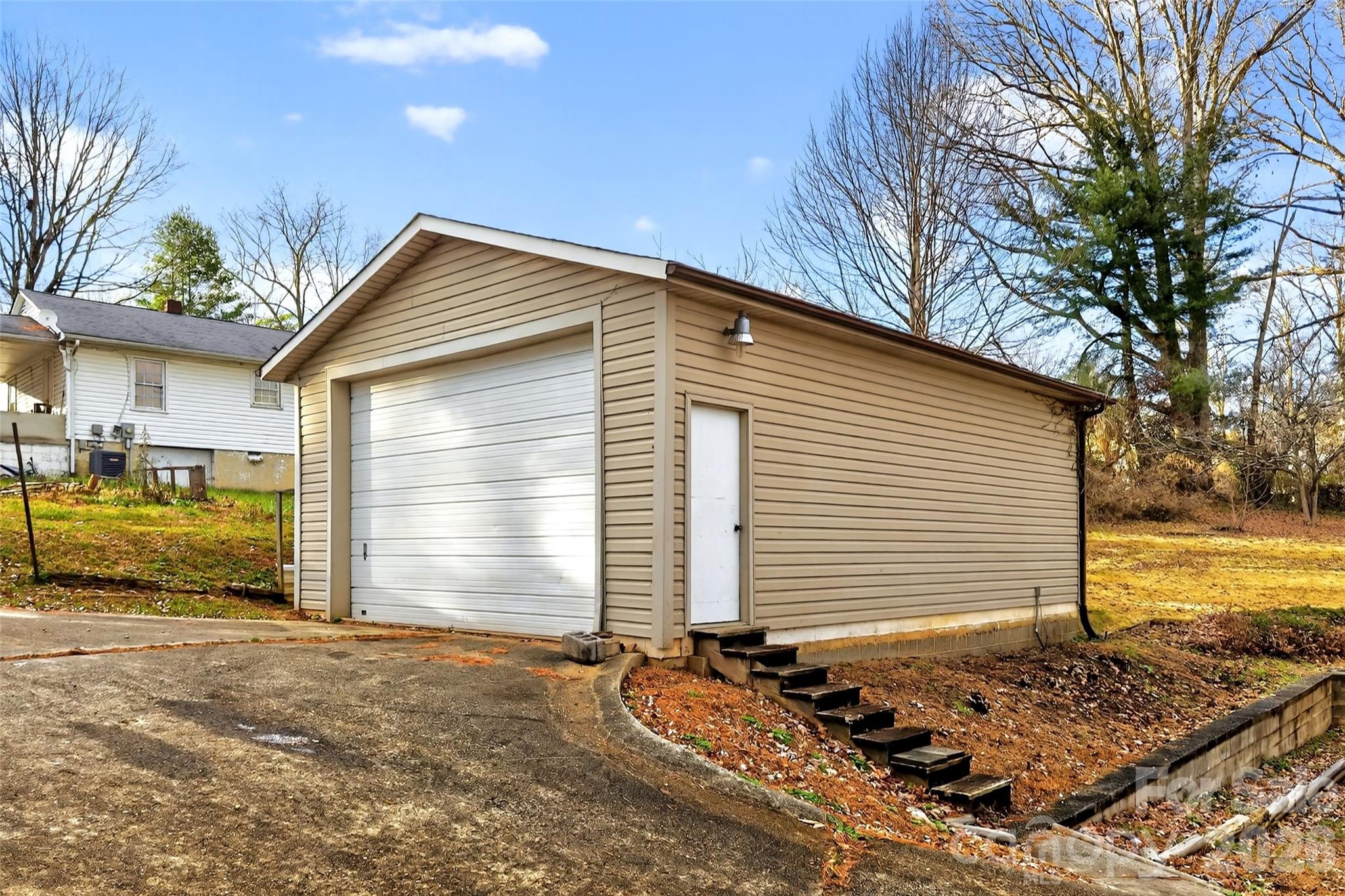 2390 Sugar Hill Road Property Photo 30