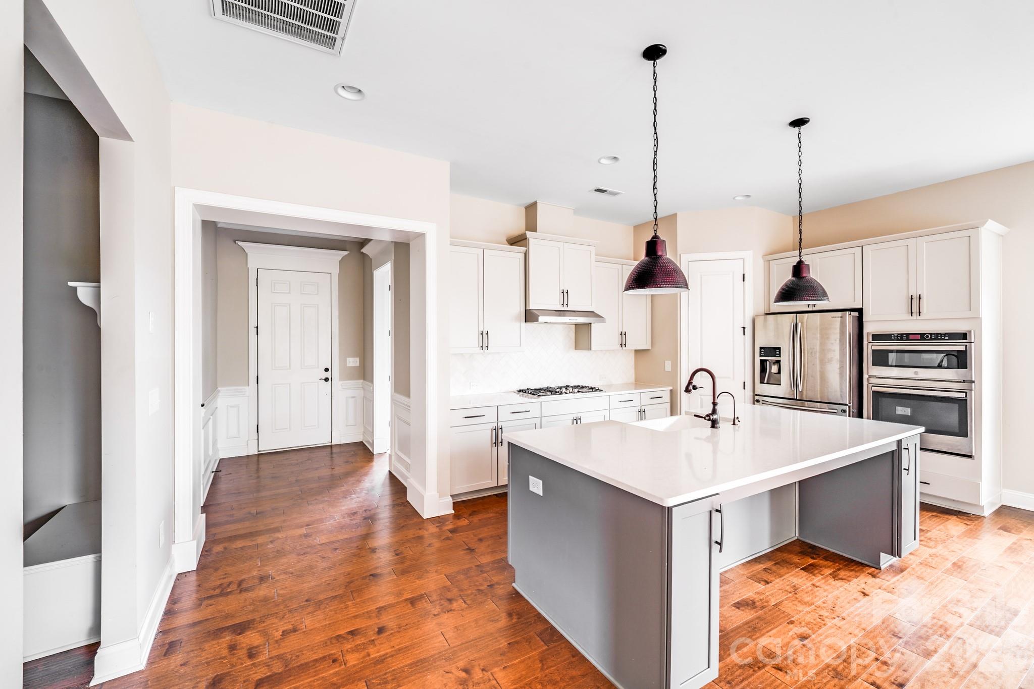 16004 Deer River Road Property Photo 3