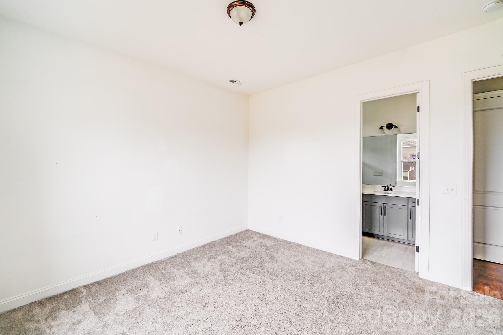 16004 Deer River Road Property Photo 10