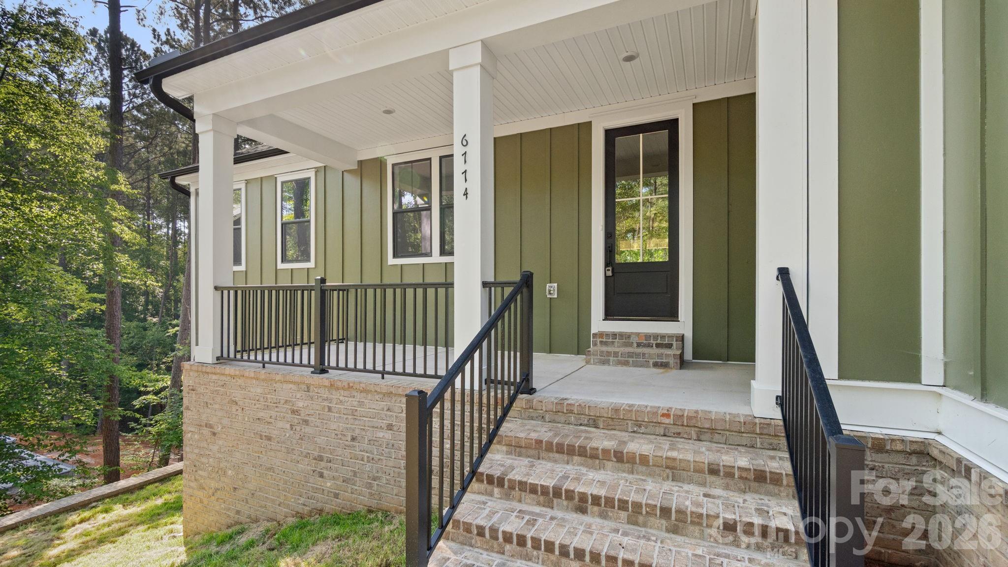 6774 Kingfisher Court Property Photo 4