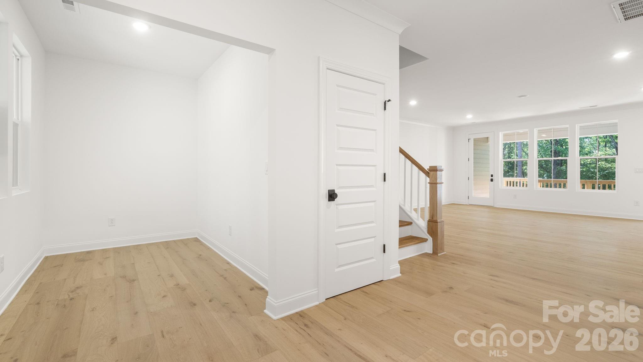 6774 Kingfisher Court Property Photo 7