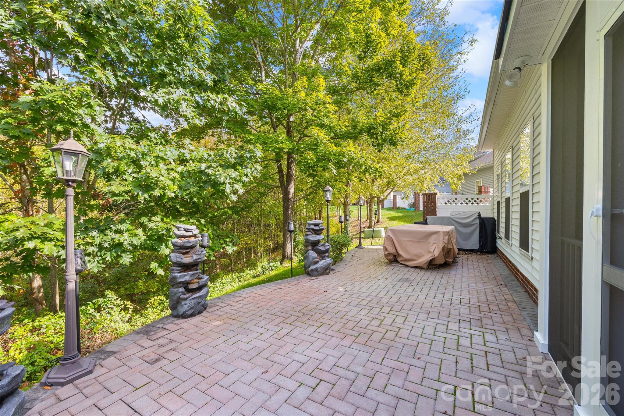14569 Greenpoint Lane Property Photo 4