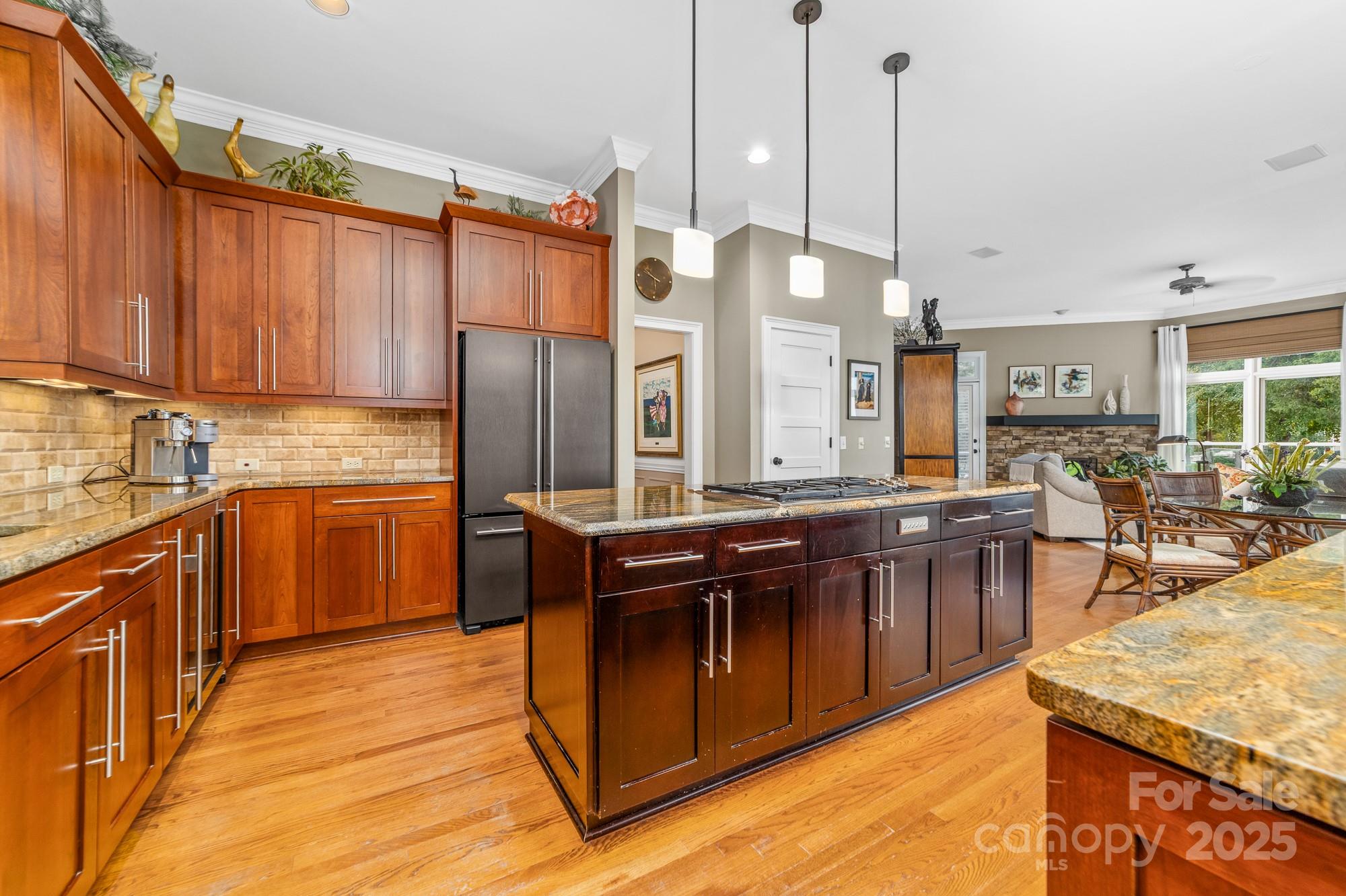 18316 Mainsail Pointe Drive Property Photo 10