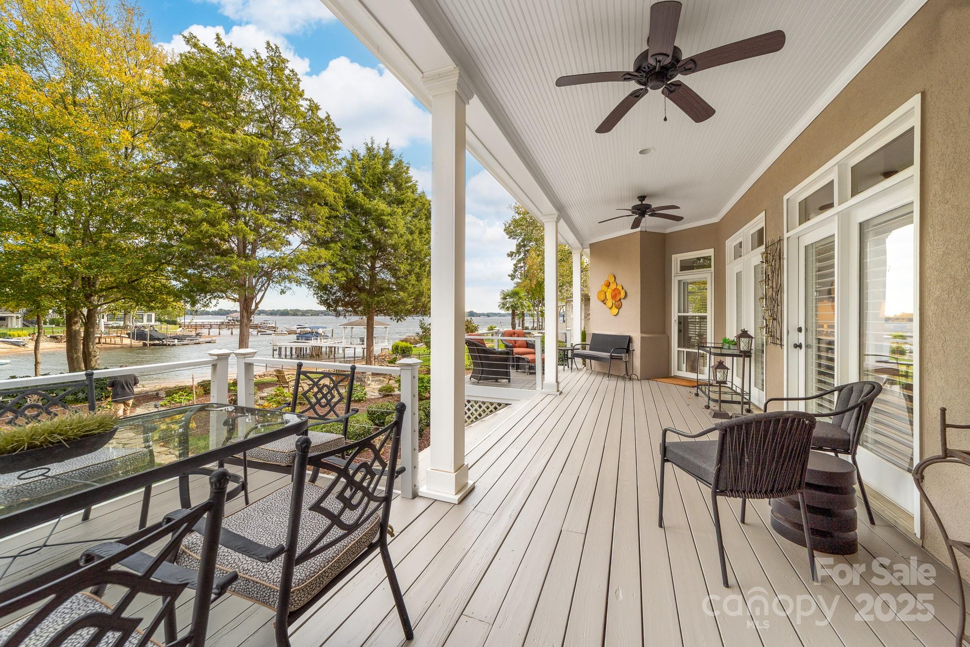 18316 Mainsail Pointe Drive Property Photo 18