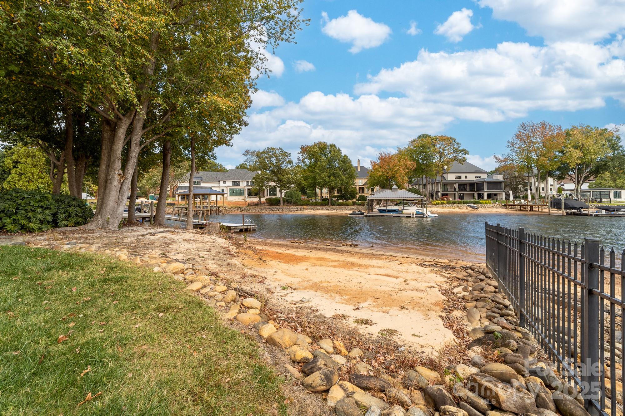 18316 Mainsail Pointe Drive Property Photo 25