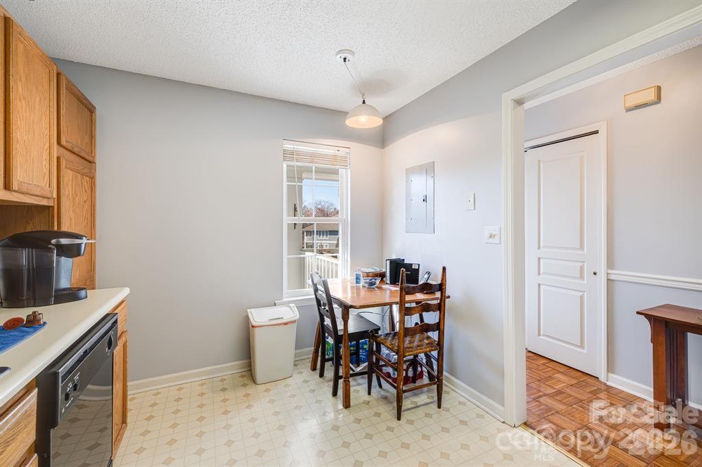 2904 Sagamore Lane Property Photo 8