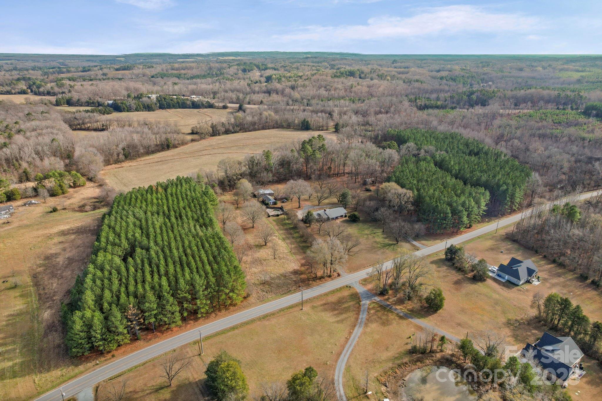1223 Walker Road Property Photo 3