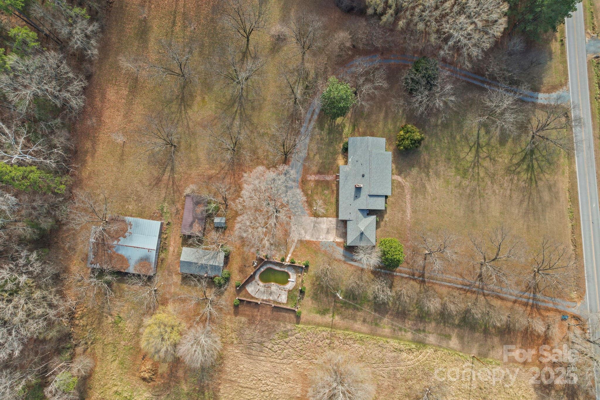 1223 Walker Road Property Photo 4