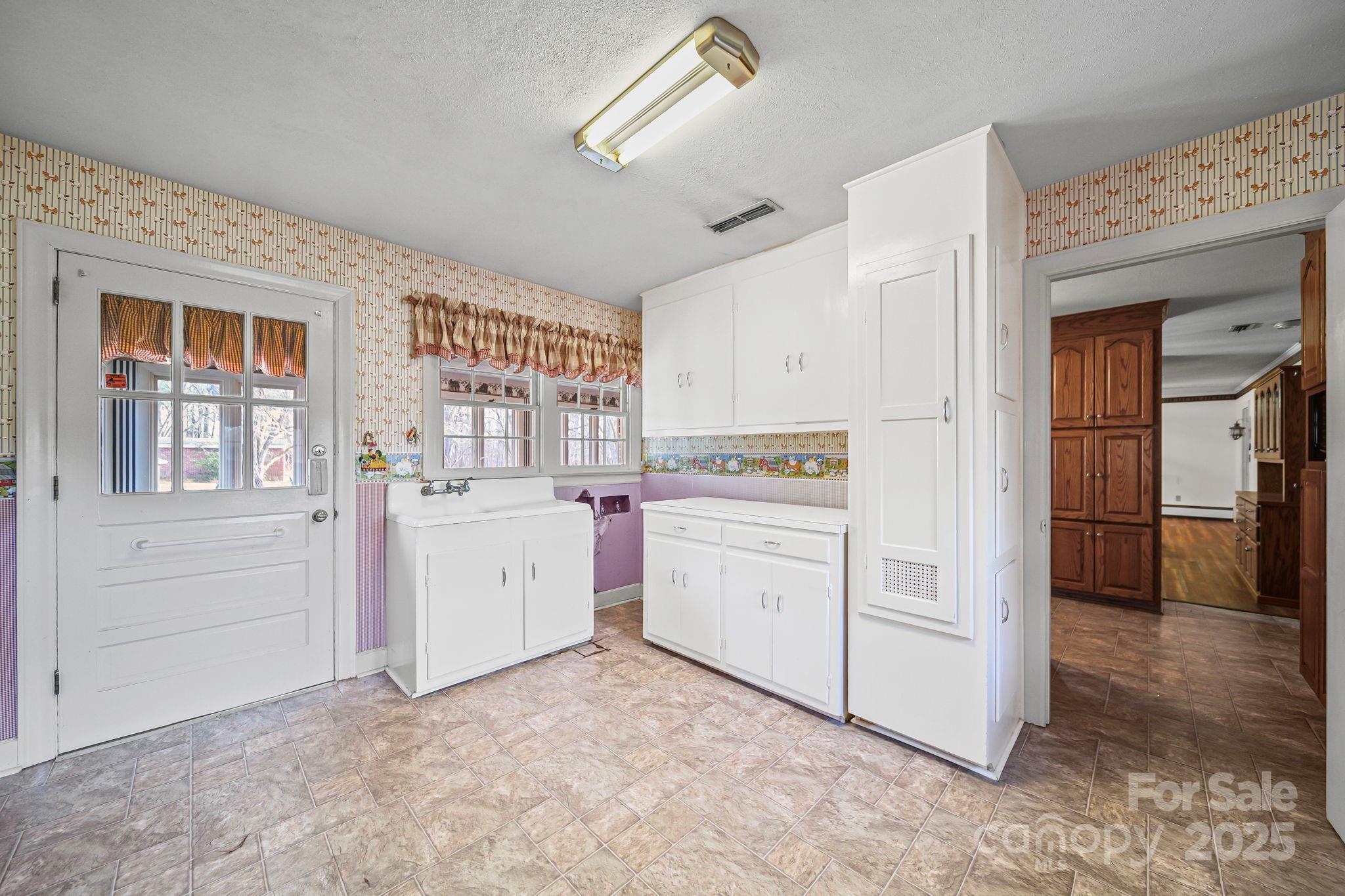1223 Walker Road Property Photo 13