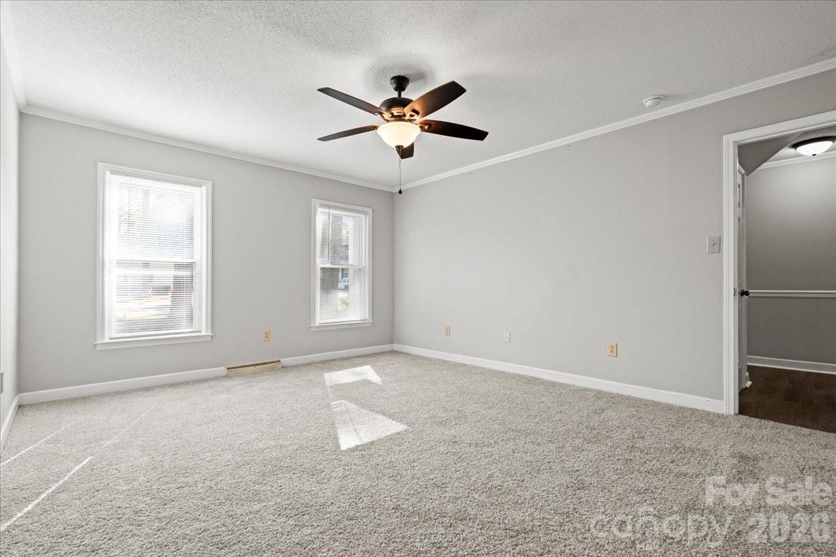 305 Virginia Avenue Property Photo 8