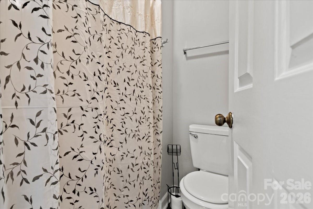 305 Virginia Avenue Property Photo 12