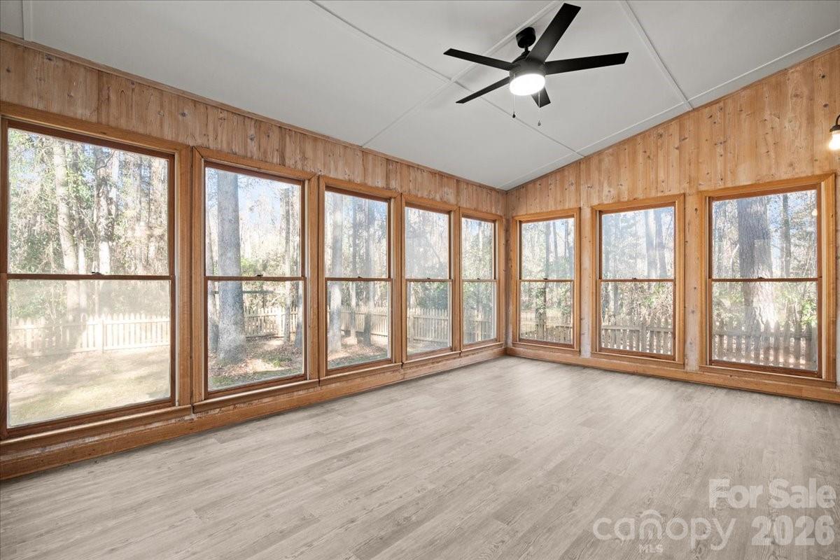 305 Virginia Avenue Property Photo 28