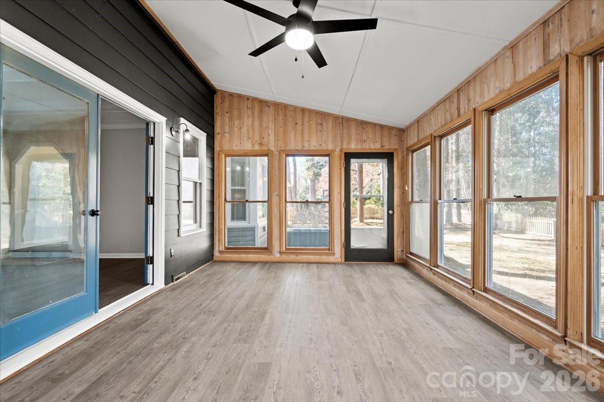 305 Virginia Avenue Property Photo 29