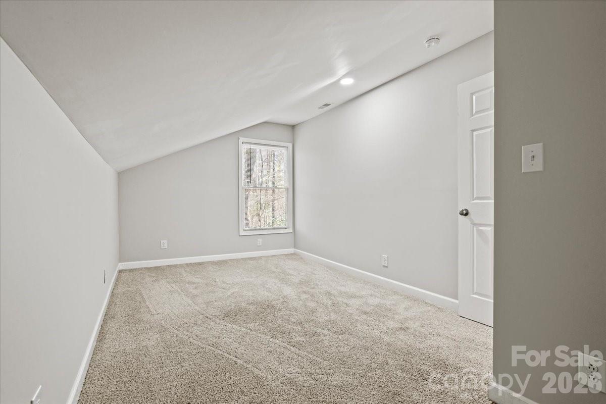 305 Virginia Avenue Property Photo 32