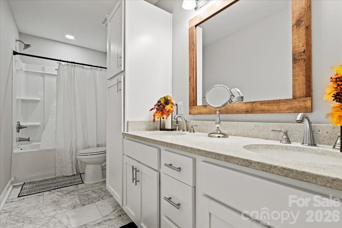 305 Virginia Avenue Property Photo 33