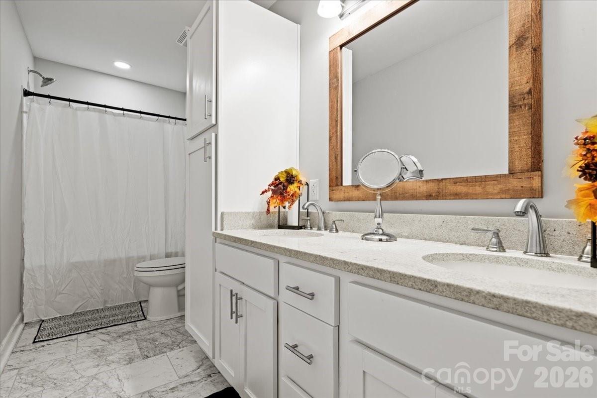 305 Virginia Avenue Property Photo 34