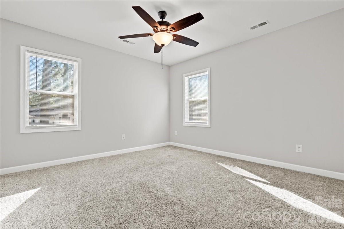 305 Virginia Avenue Property Photo 43