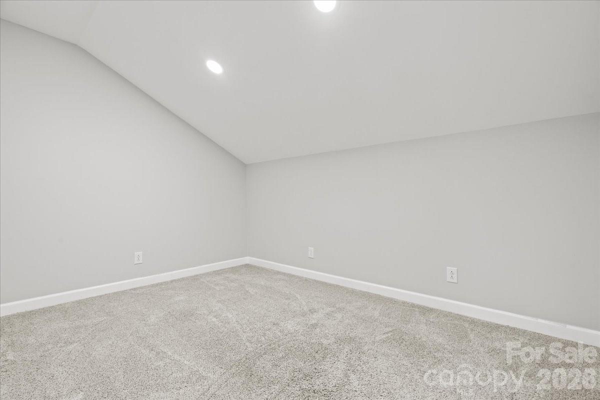 305 Virginia Avenue Property Photo 45