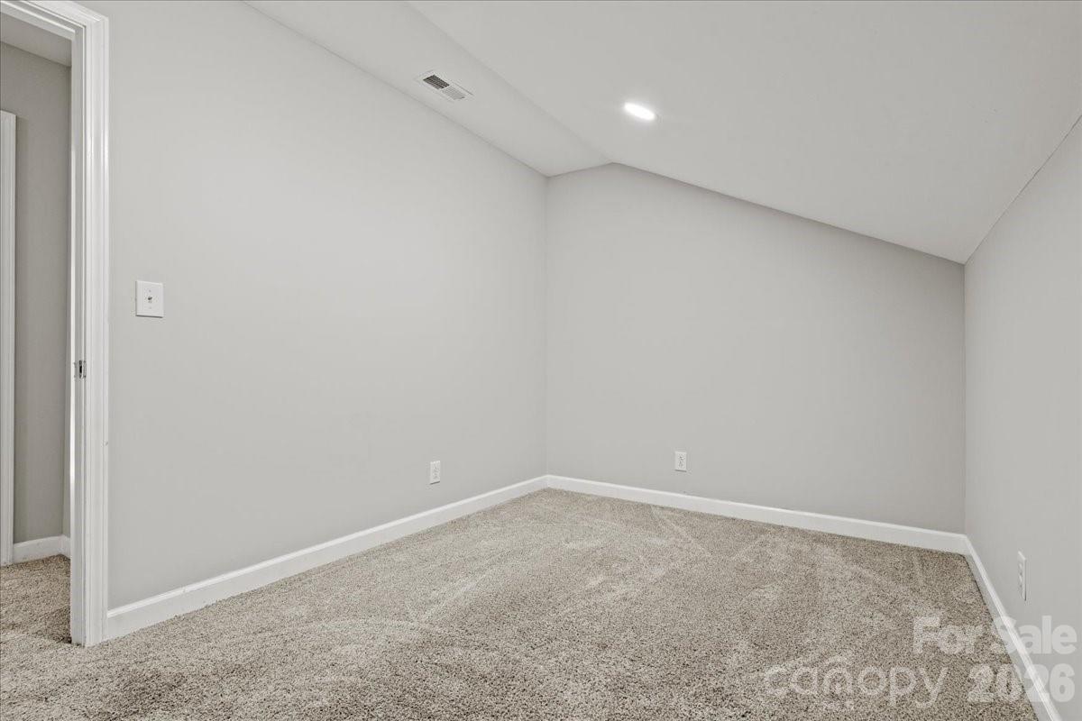 305 Virginia Avenue Property Photo 46